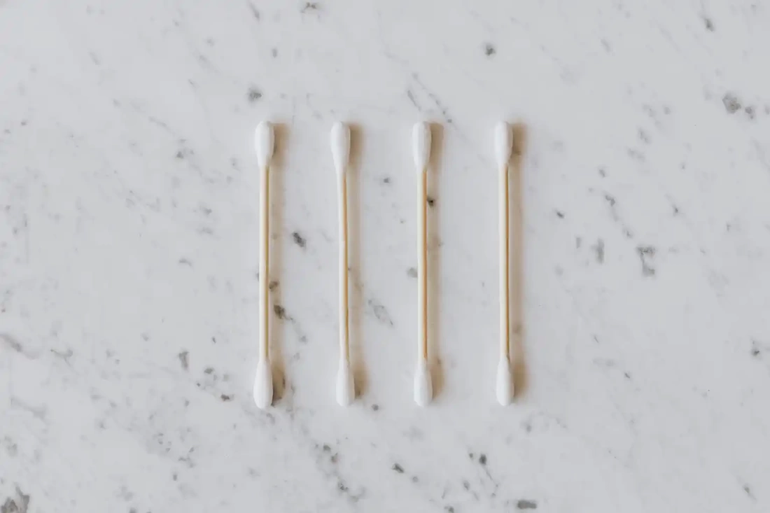 cotton buds with wooden sticks